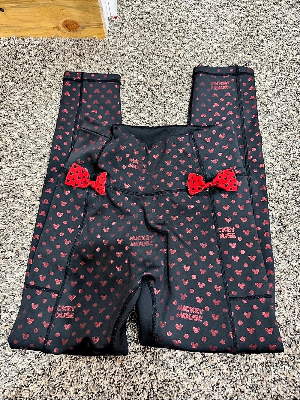 Disney | Crowned Athletics Mickey Print Bow leggings Small Like New